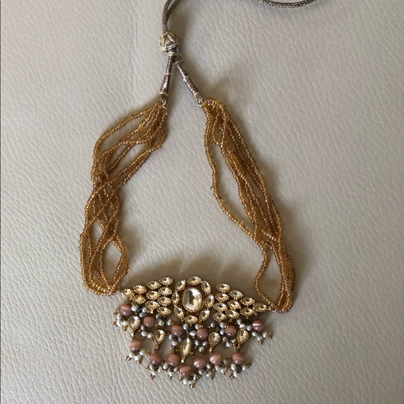 Vintage Costume Jewelry Choker Set in dusty pink and golden strands of beads. - Picture 4 of 6